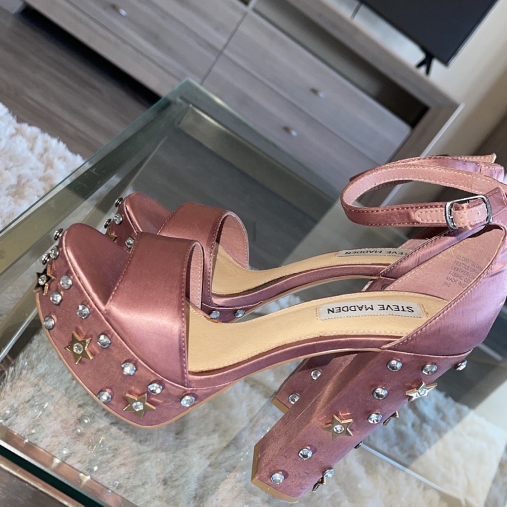 Steeve madden blush sandals